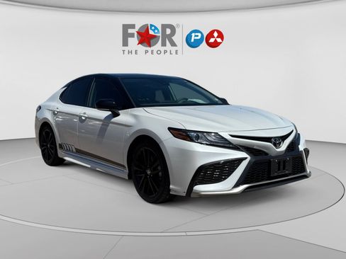 Used 2024 Toyota Camry XSE FWD image 7