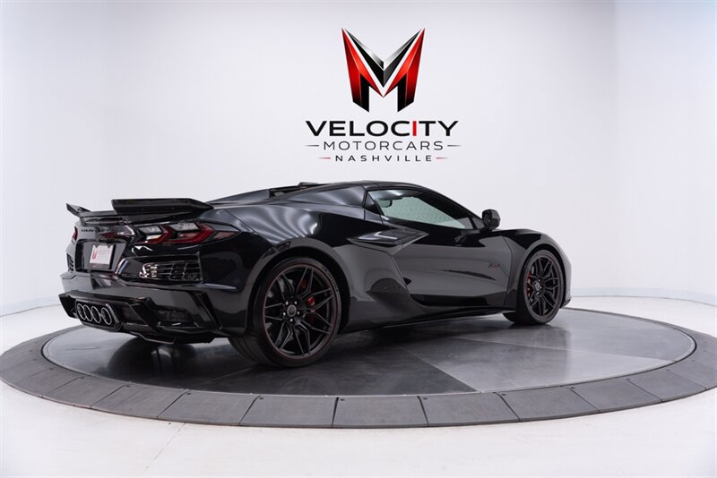 Used 2023 Chevrolet Corvette Z06 RWD image 6