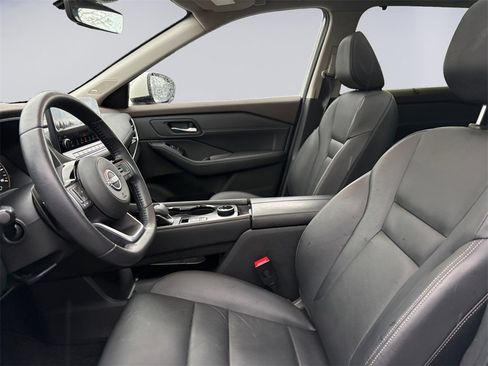 Used 2023 Nissan Rogue SL w/ SL Premium Package image 15