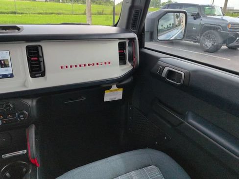 Used 2023 Ford Bronco Heritage Edition AWD/4WD image 16