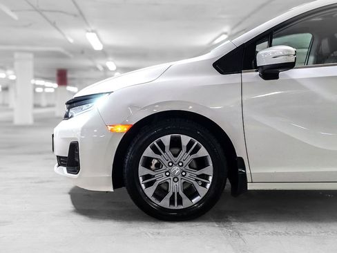 Used 2025 Honda Odyssey Touring image 14