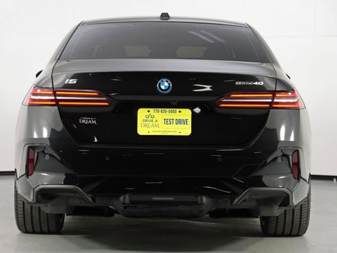 Used 2024 BMW i5 eDrive40i w/ M Sport Package image 11