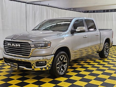 Used 2025 RAM 1500 Laramie image 7