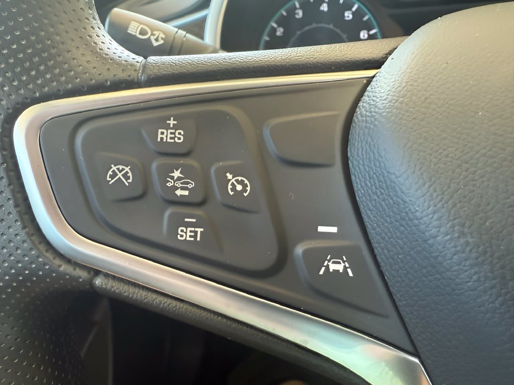 Used 2023 Chevrolet Malibu LS FWD image 35