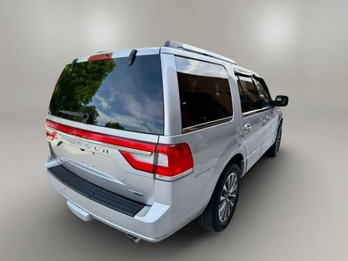 Used 2015 Lincoln Navigator 4WD image 6