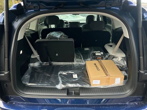 New 2026 Hyundai Ioniq 9 SE image 18