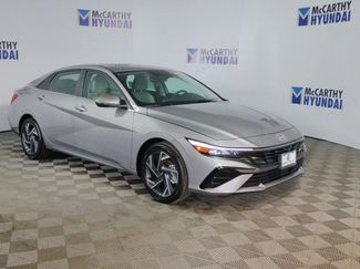 Used 2025 Hyundai Elantra Limited FWD video 1