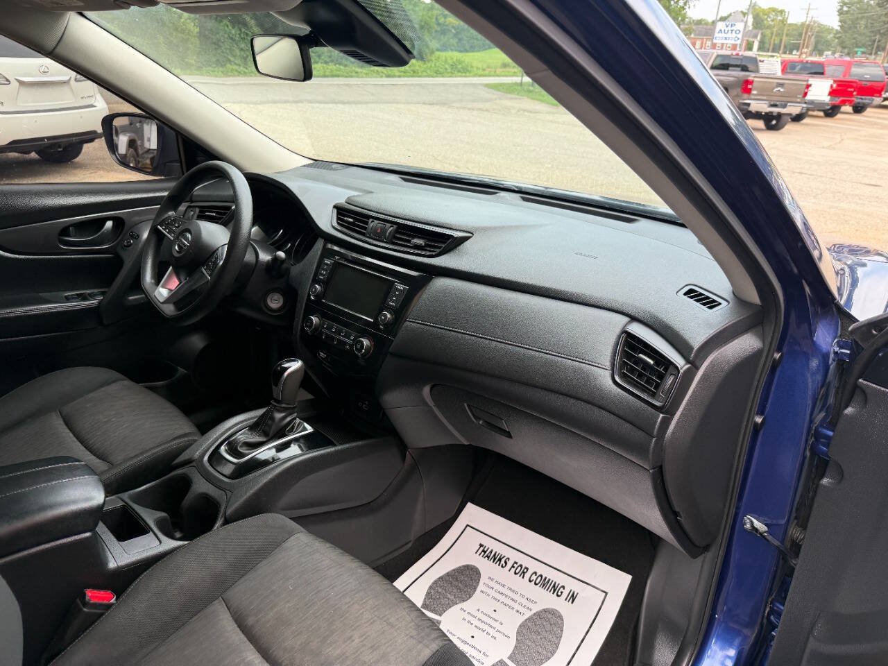 Used 2020 Nissan Rogue S FWD image 22