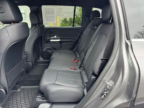 Used 2026 Mercedes-Benz GLB 250 4MATIC image 12