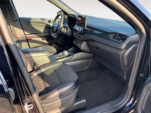 Used 2025 Ford Escape ST-Line image 15