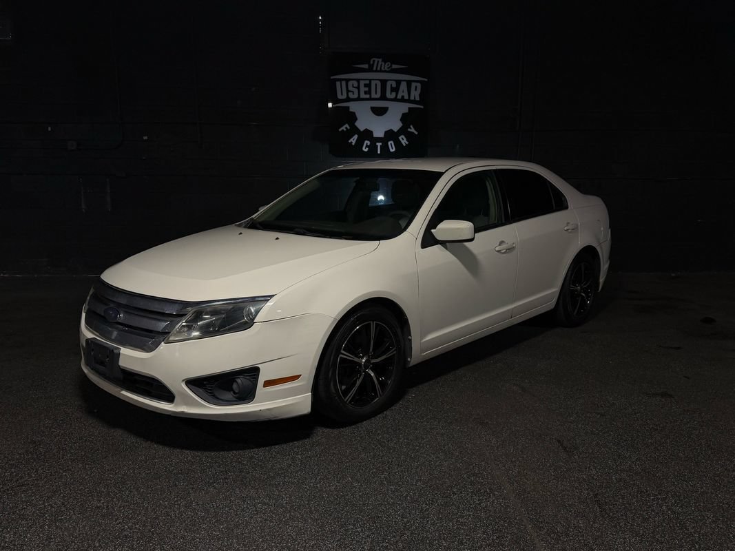 Used 2010 Ford Fusion SE FWD image 1