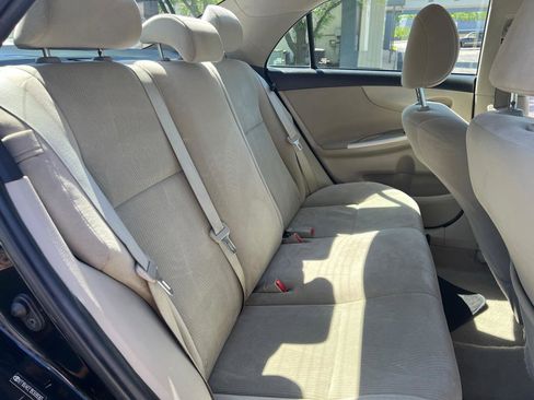 Used 2011 Toyota Corolla LE FWD image 28