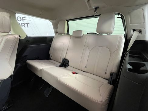 Used 2022 Ford Expedition Platinum AWD/4WD image 23