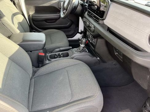 Used 2025 Jeep Wrangler Unlimited Sport AWD/4WD image 23