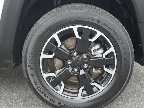 Used 2023 Jeep Renegade Latitude image 9