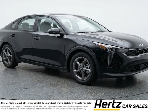 Used 2025 Kia K4 FWD image 1