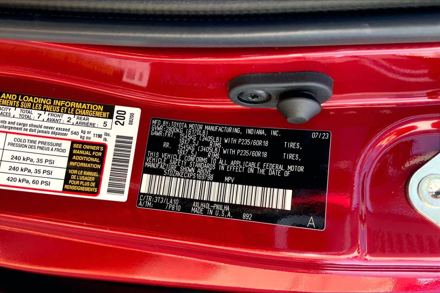 Used 2023 Toyota Sienna Limited FWD image 37