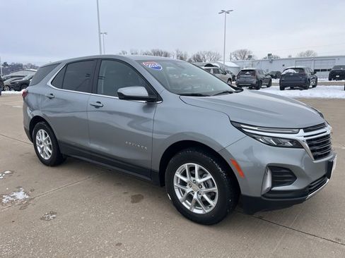 Used 2024 Chevrolet Equinox LT image 1