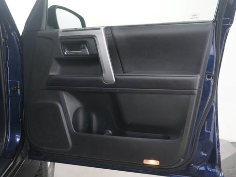 Used 2019 Toyota 4Runner SR5 image 9