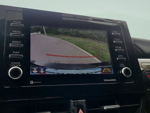 Certified 2022 Toyota Camry SE w/ Convenience Package FWD image 18