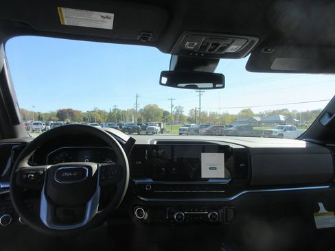 New 2026 GMC Sierra 2500 SLT w/ SLT Premium Package image 17