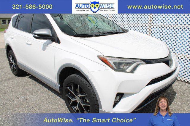 Used 2017 Toyota RAV4 SE FWD image 1
