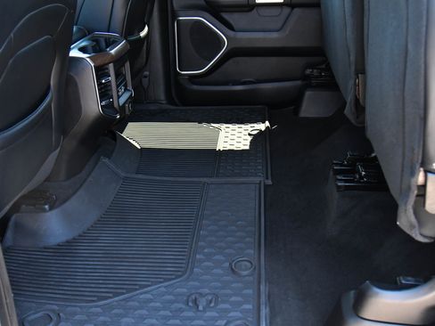 Used 2022 RAM 1500 Laramie AWD/4WD image 39