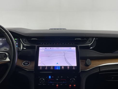 Used 2022 Jeep Grand Cherokee Summit image 17