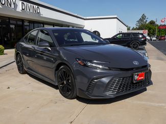 Used 2025 Toyota Camry SE FWD video 2