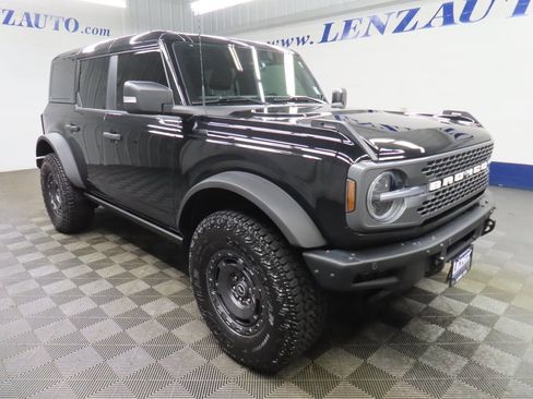 Used 2025 Ford Bronco Badlands w/ Sasquatch Package AWD/4WD image 3
