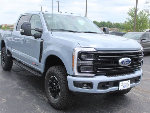 New 2026 Ford F350 Platinum w/ Tremor Off-Road Package AWD/4WD image 11