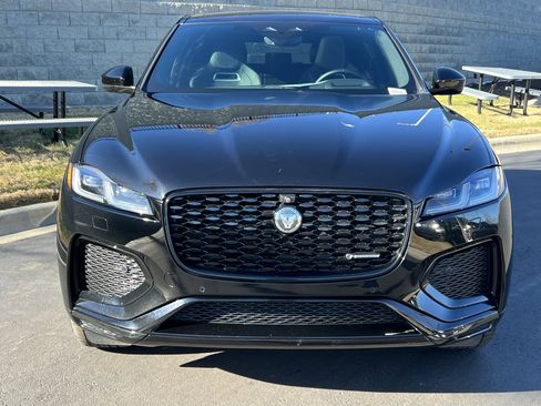 Certified 2025 Jaguar F-PACE R-Dynamic S image 10