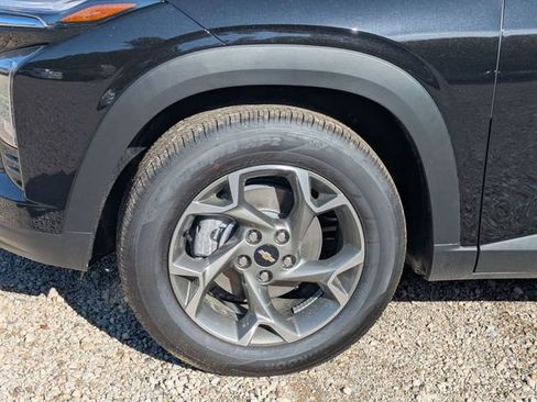 New 2026 Chevrolet Trax LT w/ Driver Confidence Package FWD image 7