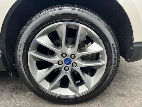 Used 2016 Ford Edge Titanium w/ Equipment Group 302A AWD/4WD image 31