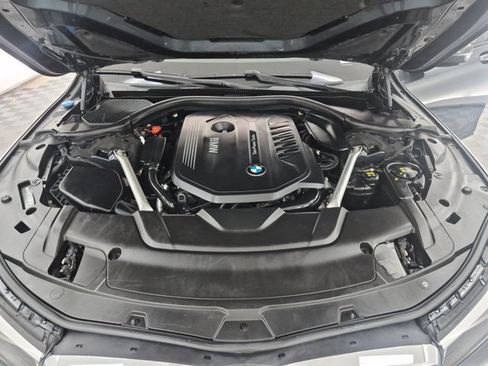 Used 2019 BMW 740i w/ Executive Package RWD image 22