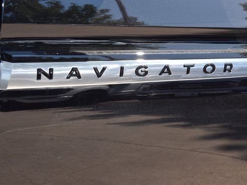 New 2025 Lincoln Navigator L Reserve image 45