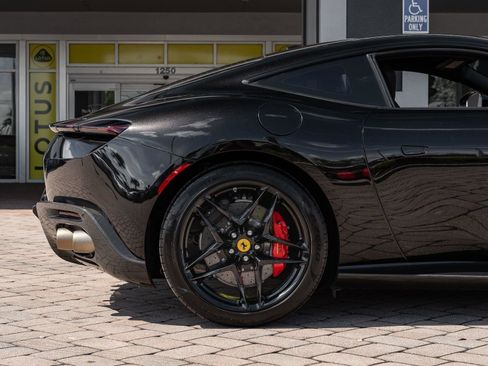 Used 2023 Ferrari Roma image 22