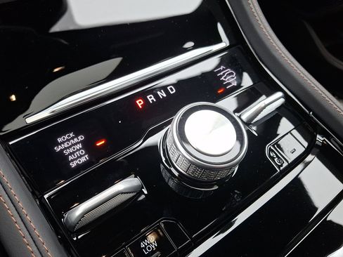 New 2026 Jeep Grand Cherokee Summit image 15