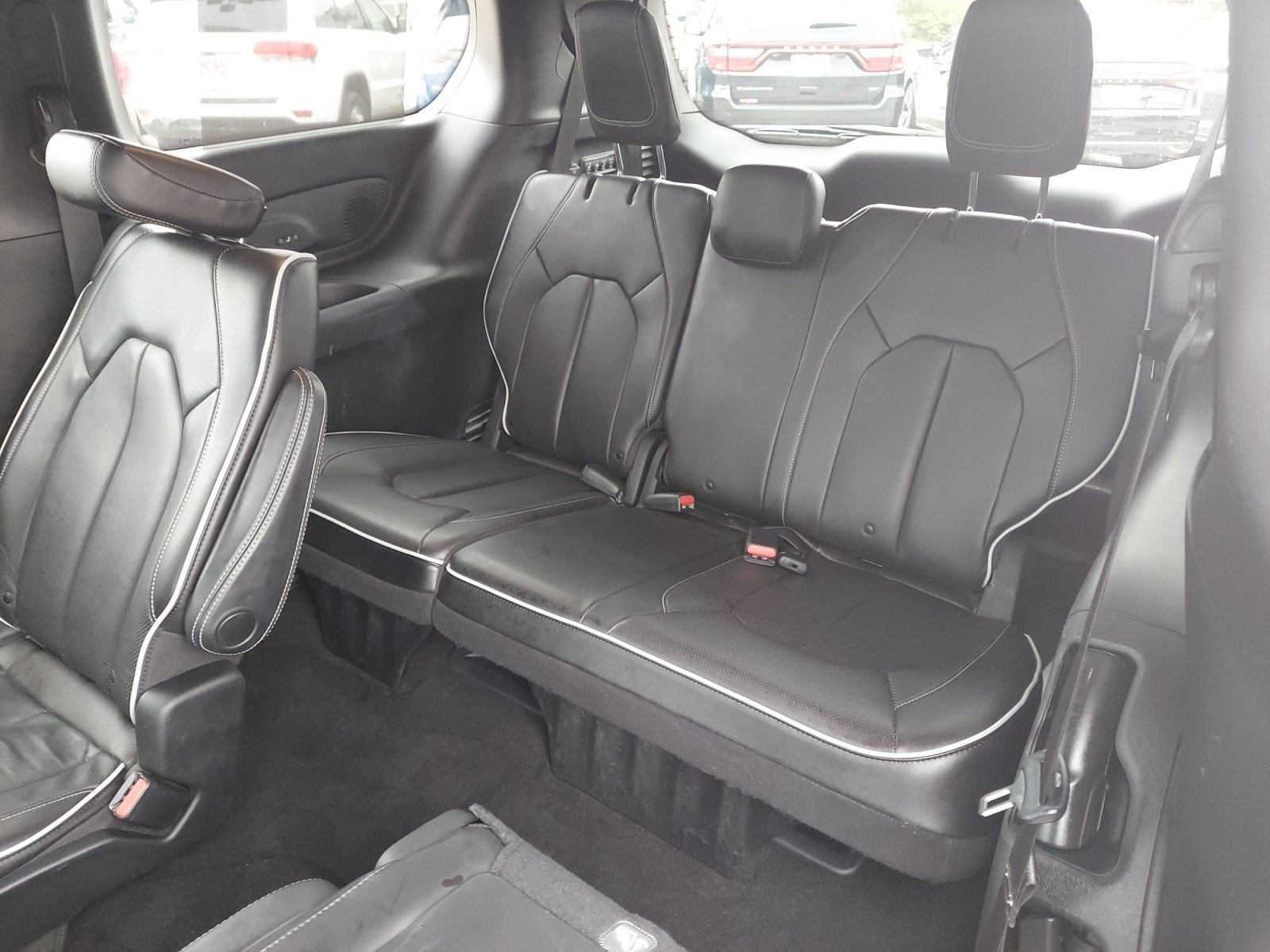 Used 2020 Chrysler Pacifica Limited w/ S Appearance Package FWD image 25
