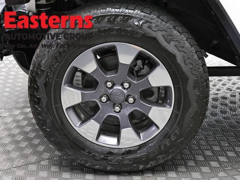 Used 2018 Jeep Wrangler Unlimited Sahara AWD/4WD image 89
