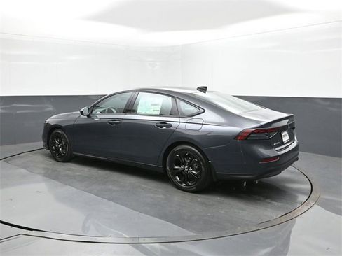 New 2025 Honda Accord SE image 5