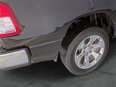 Used 2022 RAM 1500 Big Horn image 12