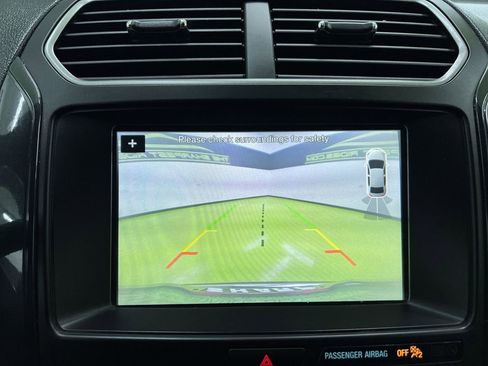 Used 2018 Ford Explorer XLT w/ Equipment Group 201A FWD image 15
