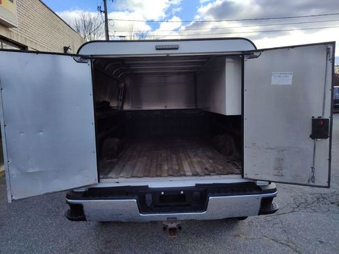 Used 2017 GMC Sierra 3500 2WD Regular Cab image 12