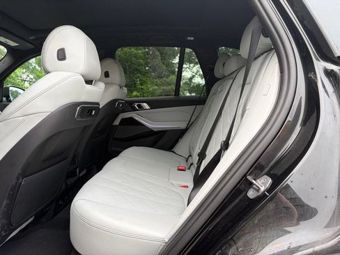 Used 2024 BMW X5 xDrive40i w/ M Sport Package AWD/4WD image 13