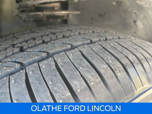 Used 2017 Ford Edge Titanium w/ Technology Package FWD image 31