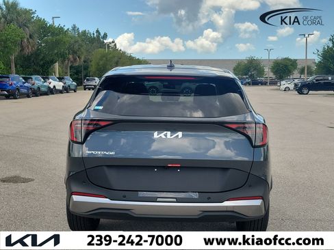 New 2026 Kia Sportage EX FWD image 5