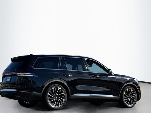 Used 2020 Lincoln Aviator Reserve w/ Equipment Group 202A image 2