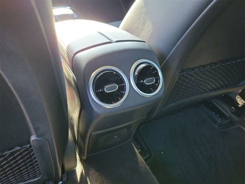 Used 2022 Mercedes-Benz A 220 4MATIC image 11
