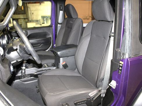 Certified 2023 Jeep Wrangler Sport AWD/4WD image 23